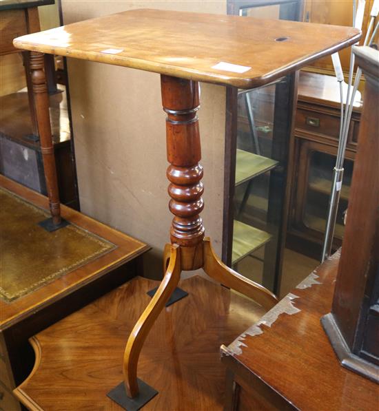 Small mahogany pedestal table